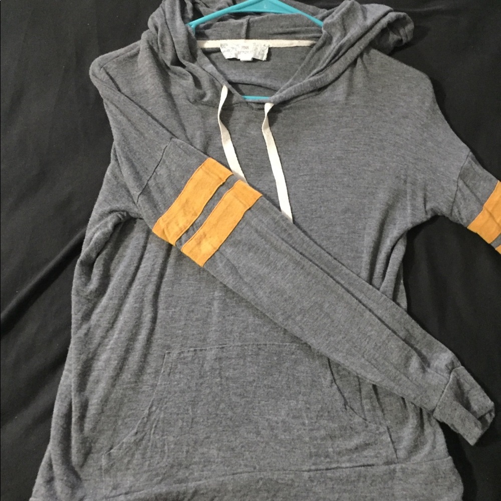 Hooded shirt